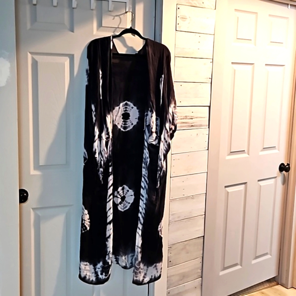 Spellbound tie dye Kimono